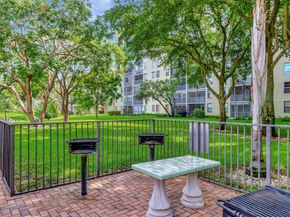 2112 S Cypress Bend Dr 401, Pompano Beach FL 33069