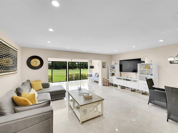 21207 Lago Cir D, Boca Raton FL 33433