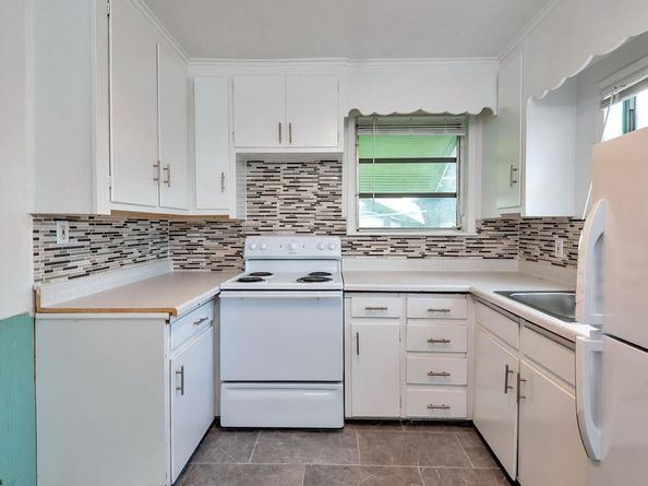 713 10th Avenue N, Lake Worth Beach FL 33460