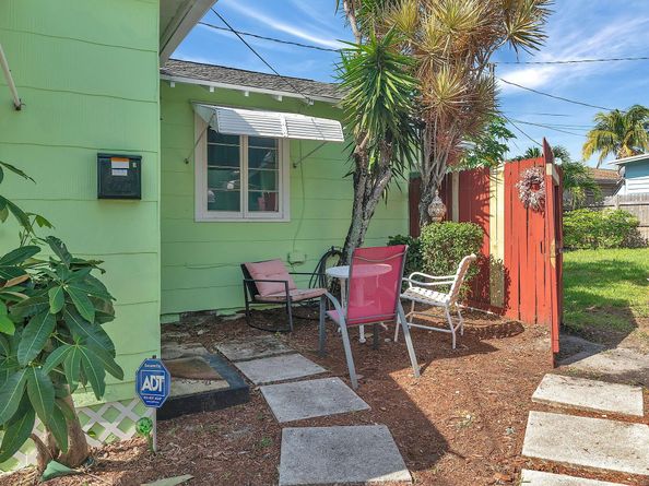 713 10th Avenue N, Lake Worth Beach FL 33460