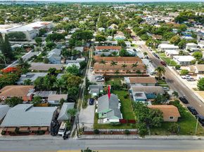 713 10th Avenue N, Lake Worth Beach FL 33460