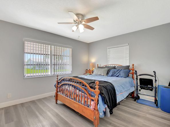 2115 SW 22nd Street, Boynton Beach FL 33426