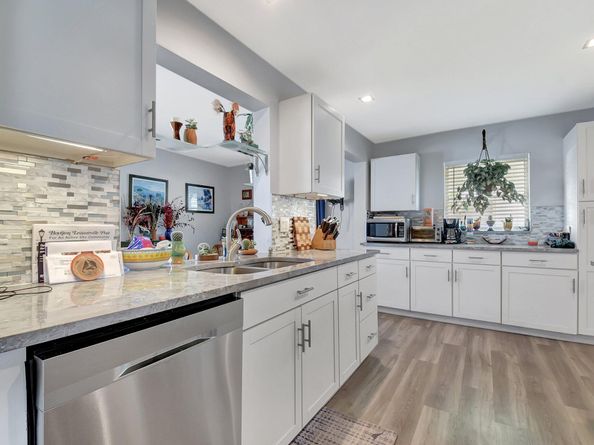 2115 SW 22nd Street, Boynton Beach FL 33426