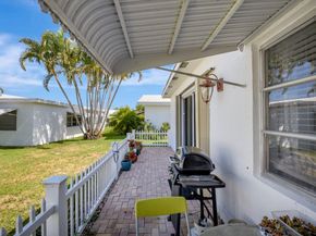 2115 SW 22nd Street, Boynton Beach FL 33426