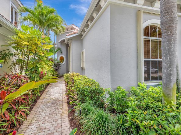 209 Andalusia Drive, Palm Beach Gardens FL 33418