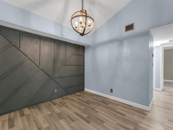 3083 N Oakland Forest Dr 302, Oakland Park FL 33309