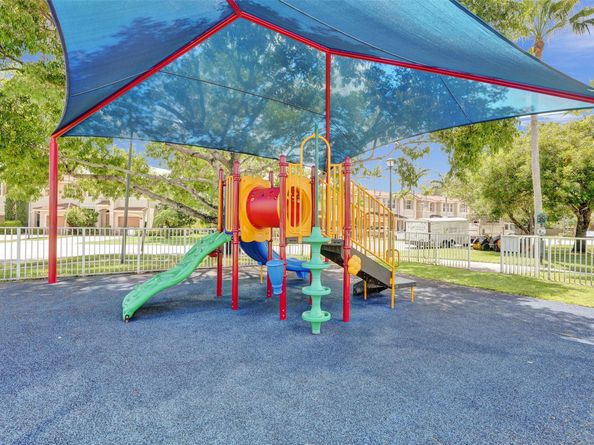 219 Riverwalk Cir 219, Sunrise FL 33326