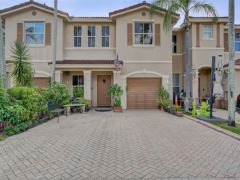 219 Riverwalk Cir