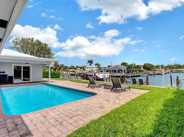 2739 NE 10 Street, Pompano Beach FL 33062