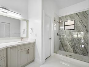 5794 Parkwalk Cir, Boynton Beach FL 33472