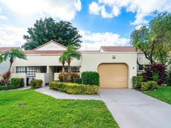 5794 Parkwalk Cir