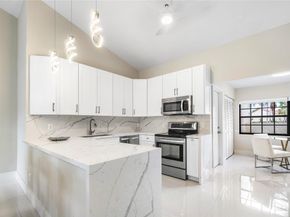 5794 Parkwalk Cir, Boynton Beach FL 33472