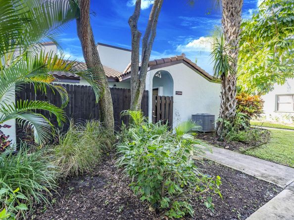 22362 Pineapple Walk Drive, Boca Raton FL 33433