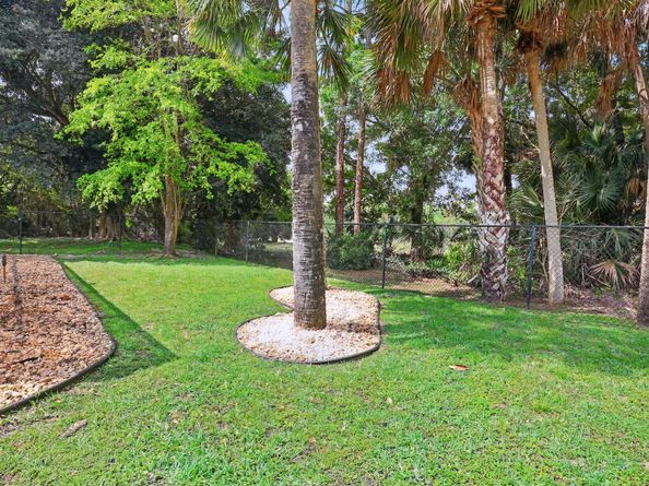 15032 Oak Chase Court, Wellington FL 33414