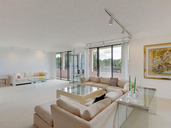 4770 Fountains Drive 302, Lake Worth FL 33467