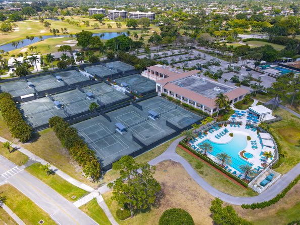 4770 Fountains Drive 302, Lake Worth FL 33467