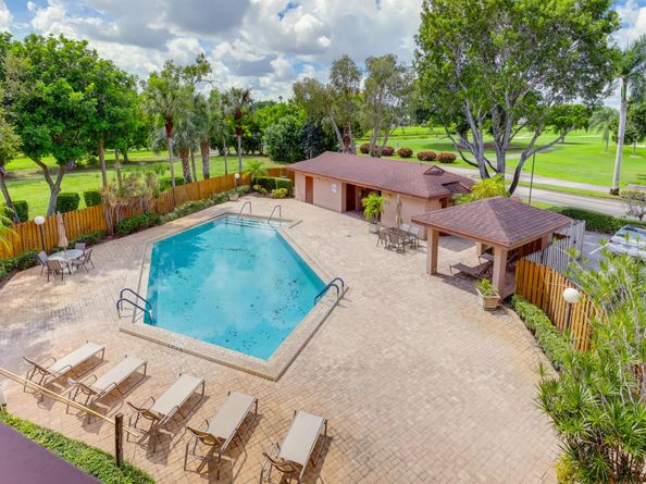 4770 Fountains Drive 302, Lake Worth FL 33467