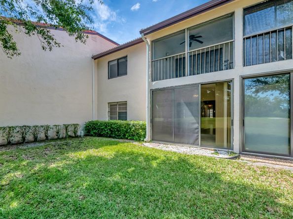 7956 Eastlake Drive E 16E, Boca Raton FL 33433