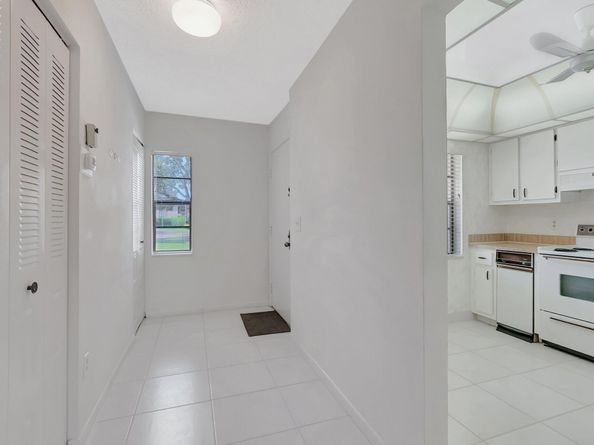 7956 Eastlake Drive E 16E, Boca Raton FL 33433