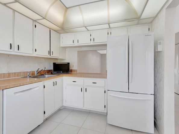 7956 Eastlake Drive E 16E, Boca Raton FL 33433