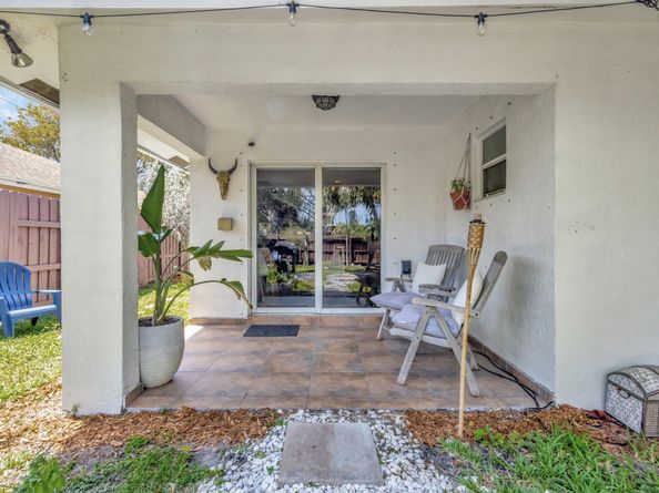 1228 S N Street, Lake Worth Beach FL 33460