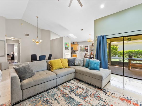 6803 Bitterbush Pl, Boynton Beach FL 33472