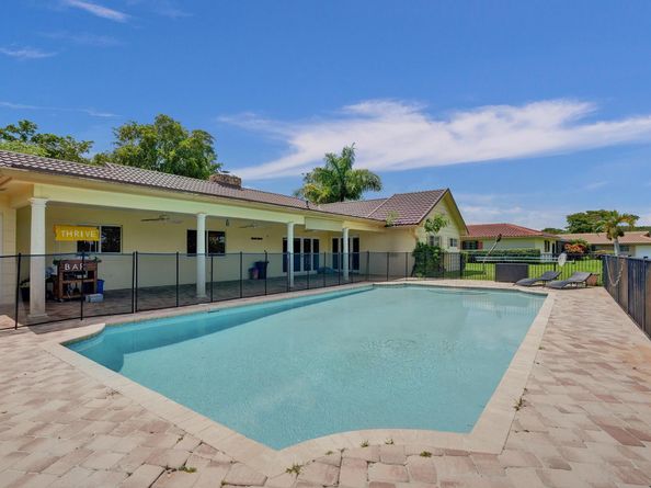 11140 NW 26th Dr, Coral Springs FL 33065