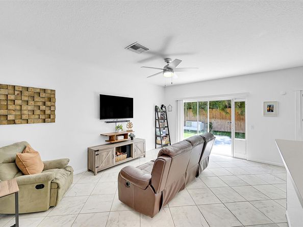 108 Baldwin Blvd, Lake Worth Beach FL 33463