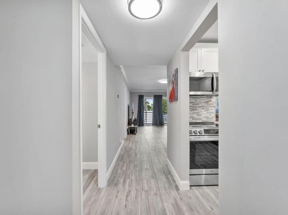 118 Lake Constance Drive 118, West Palm Beach FL 33411