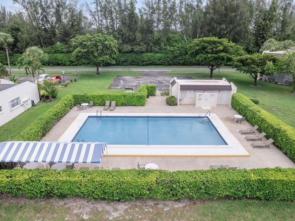 118 Lake Constance Drive 118, West Palm Beach FL 33411