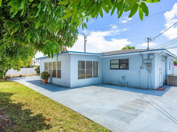1209 N Australian Avenue, West Palm Beach FL 33401