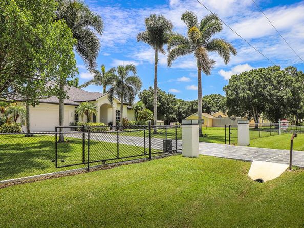 16142 76th Trail N, Palm Beach Gardens FL 33418
