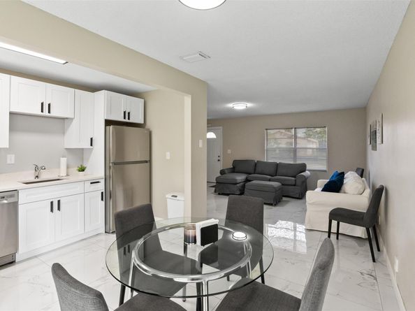 7924 SW 3rd Ct, North Lauderdale FL 33068