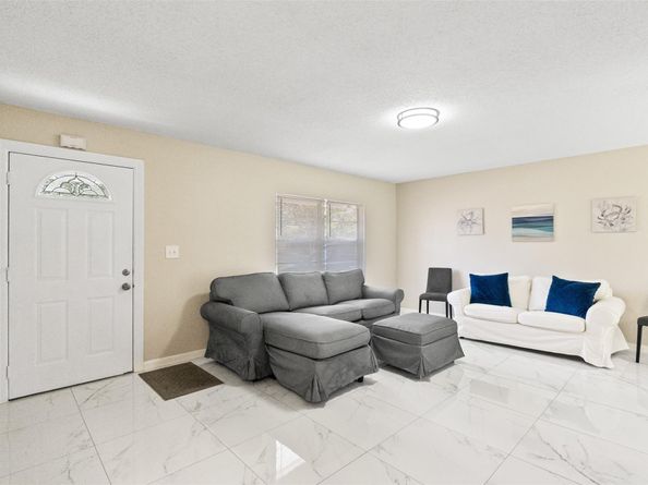 7924 SW 3rd Ct, North Lauderdale FL 33068