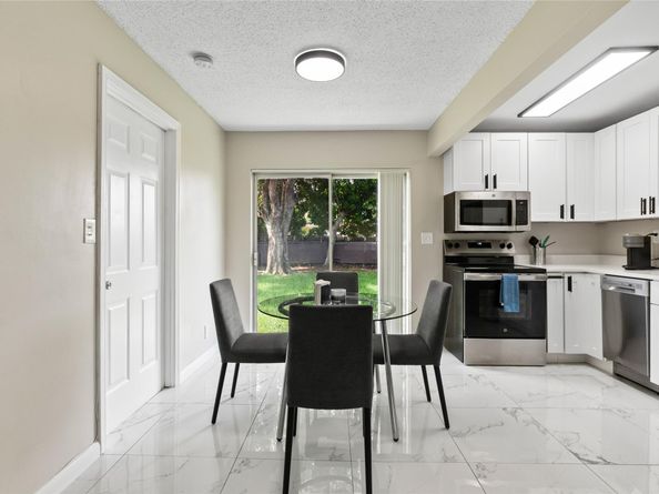 7924 SW 3rd Ct, North Lauderdale FL 33068