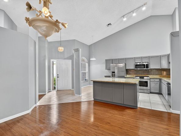 6135 Long Key Lane, Boynton Beach FL 33472