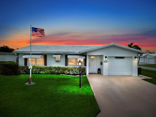 810 SW 8 Avenue, Boynton Beach FL 33426
