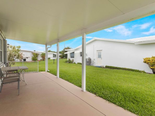 810 SW 8 Avenue, Boynton Beach FL 33426
