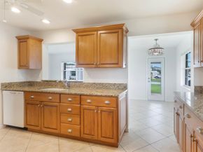 810 SW 8 Avenue, Boynton Beach FL 33426