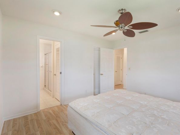 810 SW 8 Avenue, Boynton Beach FL 33426
