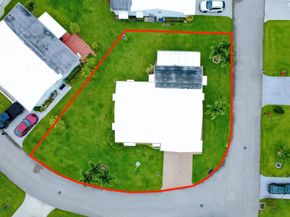 810 SW 8 Avenue, Boynton Beach FL 33426