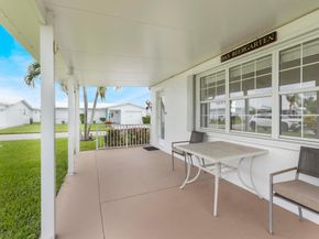810 SW 8 Avenue, Boynton Beach FL 33426