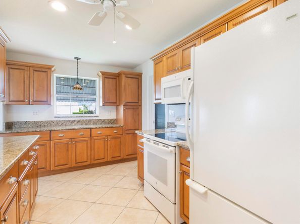 810 SW 8 Avenue, Boynton Beach FL 33426