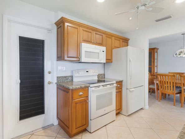 810 SW 8 Avenue, Boynton Beach FL 33426