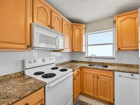 1536 SE 15th Ct 207, Deerfield Beach FL 33441
