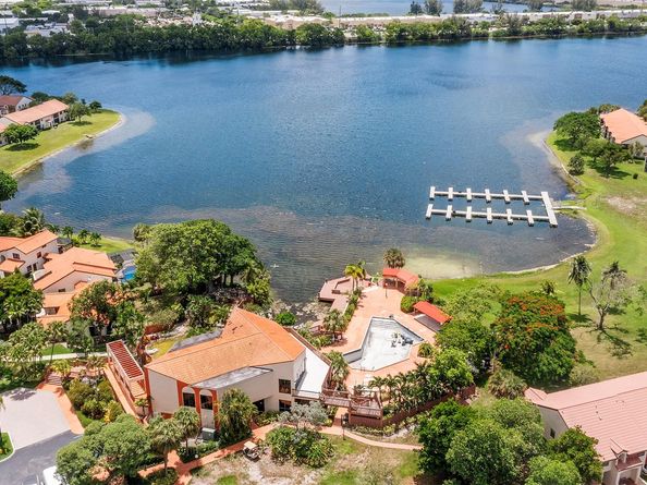 405 Liberty Ct 405, Deerfield Beach FL 33442