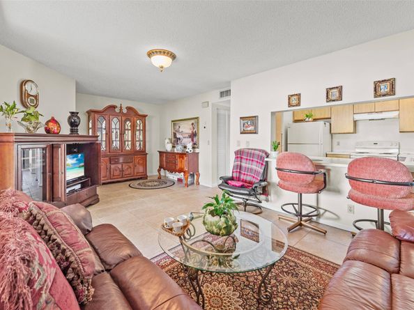 405 Liberty Ct 405, Deerfield Beach FL 33442