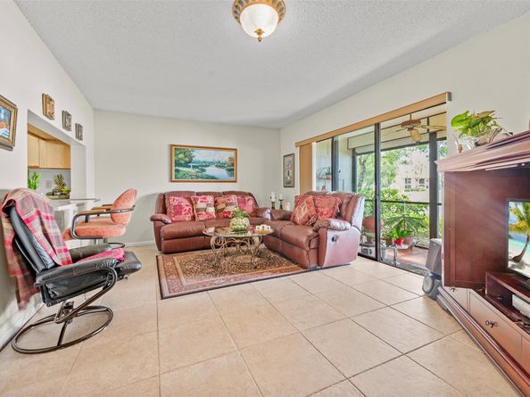 405 Liberty Ct 405, Deerfield Beach FL 33442
