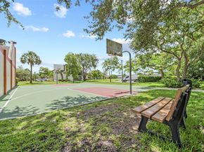 405 Liberty Ct 405, Deerfield Beach FL 33442