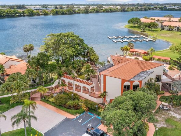 405 Liberty Ct 405, Deerfield Beach FL 33442